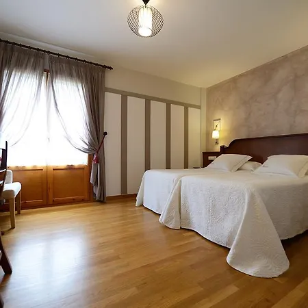 Hotel Abetos 3*